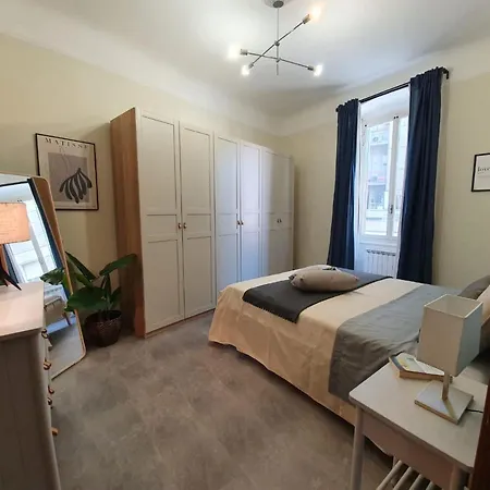Central Apartment La Spezia Специя